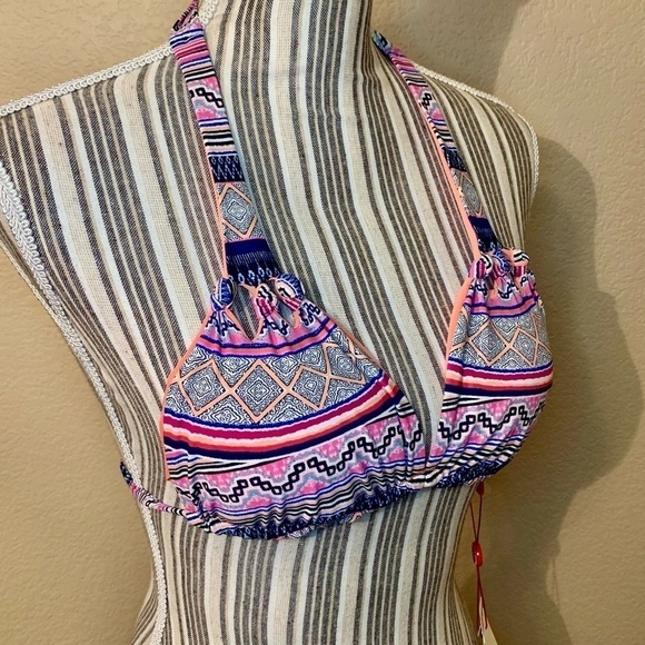 NWT Red Carter Bikini Top Medium Boho Geometric Pattern Nylon Spandex Padded New - Picture 4 of 15